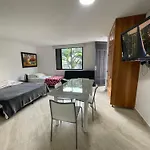 En Laureles Con Ascensor , Balcon Y Muy Bien Ubicado En Laureles Medellin , El Barrio Mas Cool Del Mundo