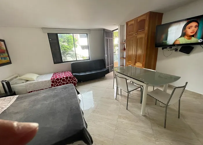 En Laureles Con Ascensor , Balcon Y Muy Bien Ubicado En Laureles Medellin , El Barrio Mas Cool Del Mundo