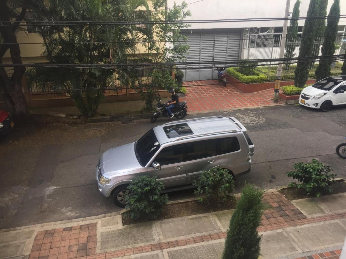 Apartment En Laureles Con Ascensor , Balcon Y Muy Bien Ubicado En Laureles , El Barrio Mas Cool Del Mundo *