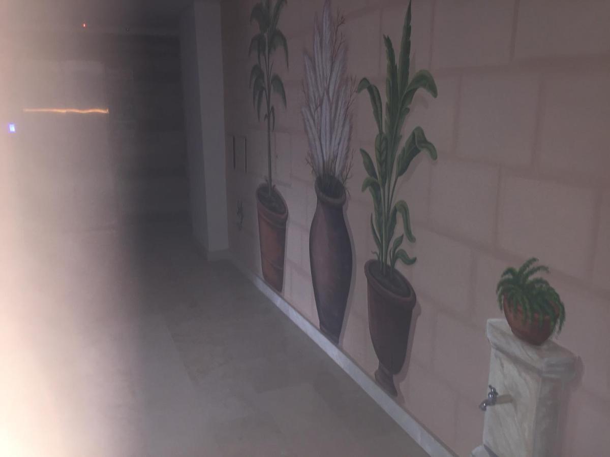 En Laureles Con Ascensor , Balcon Y Muy Bien Ubicado En Laureles , El Barrio Mas Cool Del Mundo *