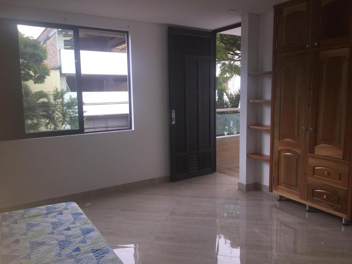 Apartment En Laureles Con Ascensor , Balcon Y Muy Bien Ubicado En Laureles , El Barrio Mas Cool Del Mundo *