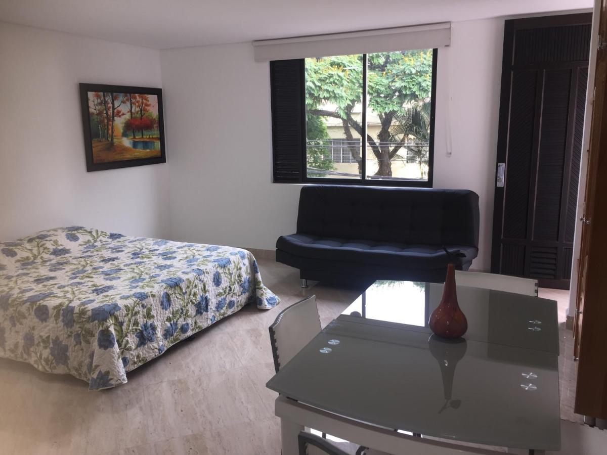 Apartment En Laureles Con Ascensor , Balcon Y Muy Bien Ubicado En Laureles , El Barrio Mas Cool Del Mundo *