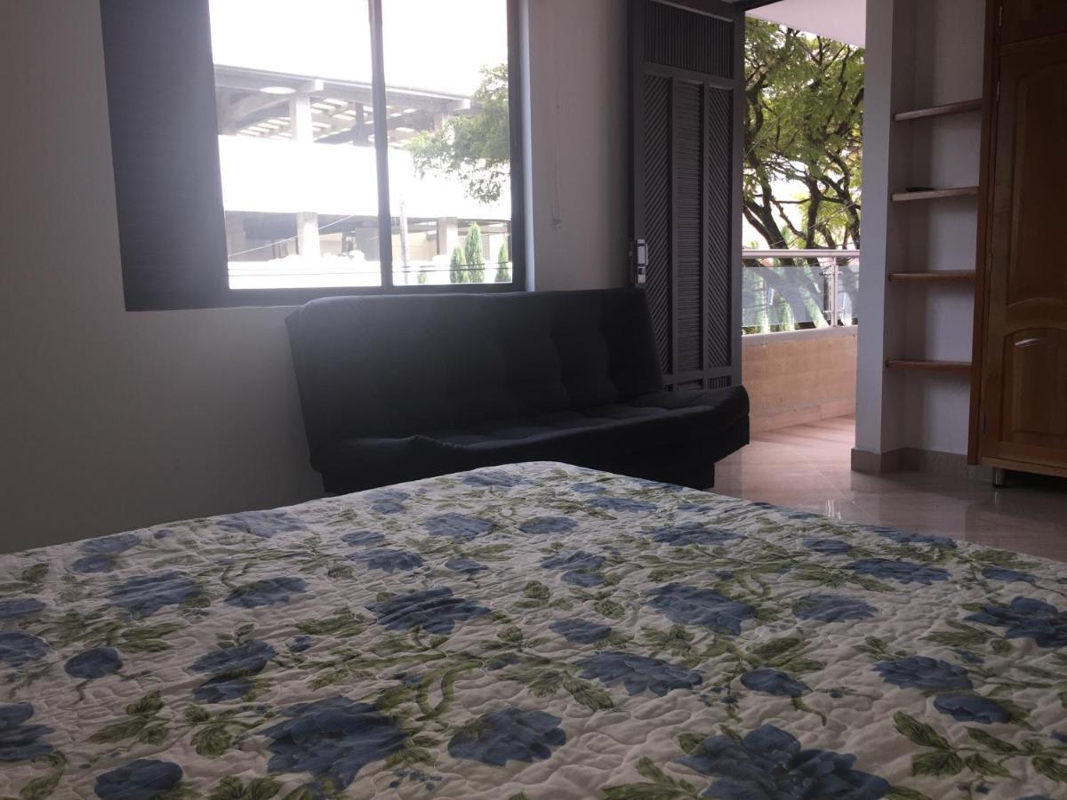 En Laureles Con Ascensor , Balcon Y Muy Bien Ubicado En Laureles , El Barrio Mas Cool Del Mundo *