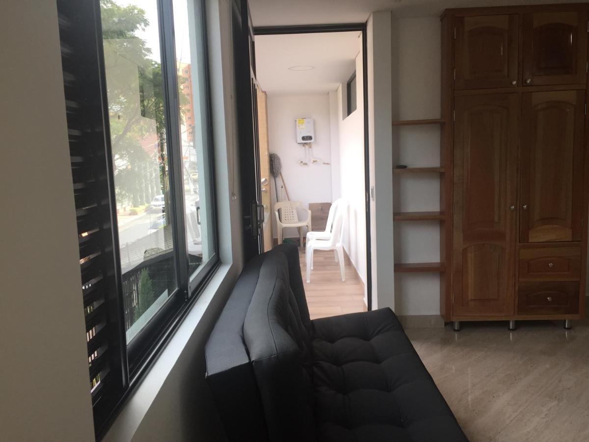 En Laureles Con Ascensor , Balcon Y Muy Bien Ubicado En Laureles , El Barrio Mas Cool Del Mundo