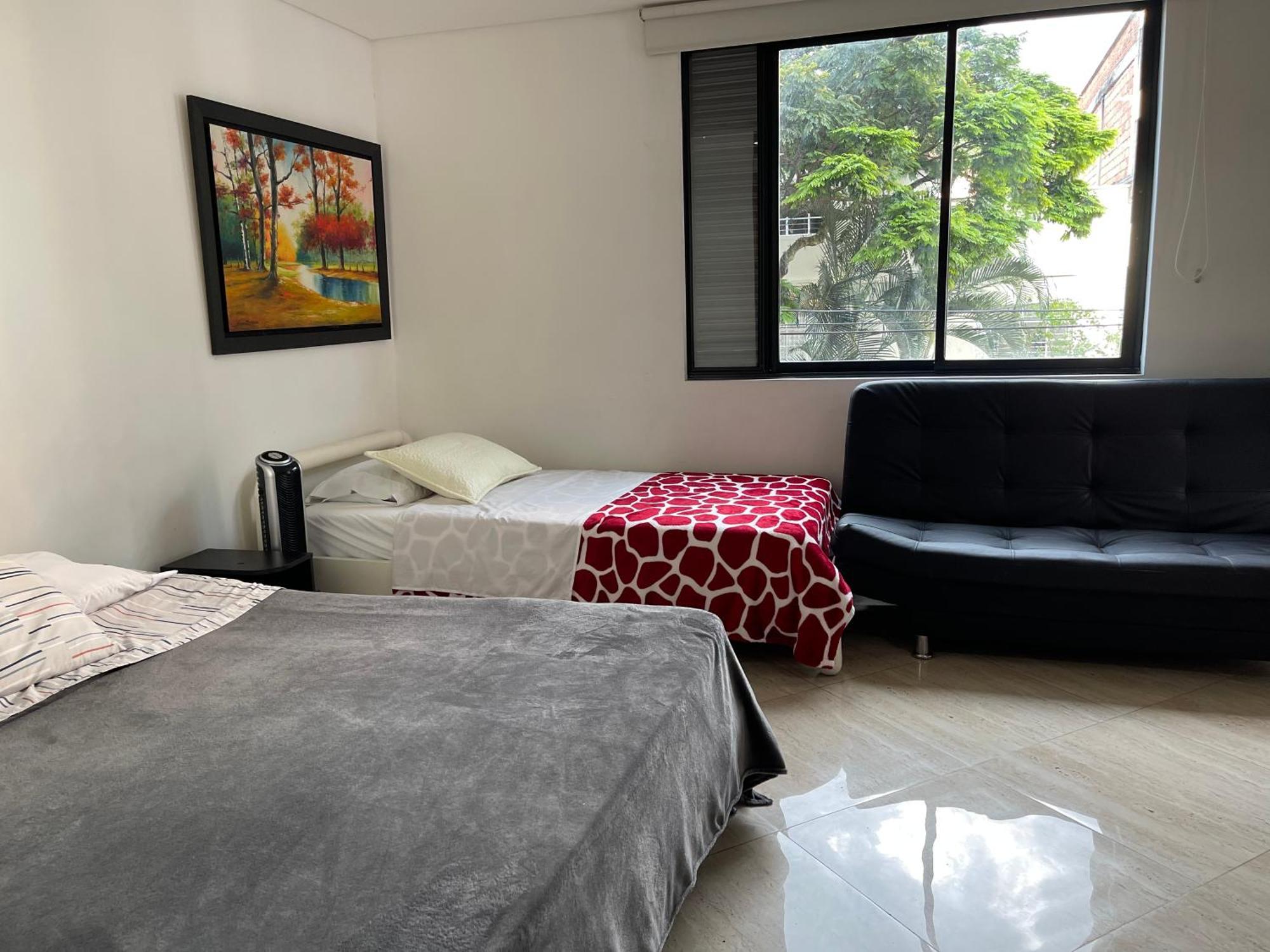 En Laureles Con Ascensor , Balcon Y Muy Bien Ubicado En Laureles , El Barrio Mas Cool Del Mundo Apartment Medellin